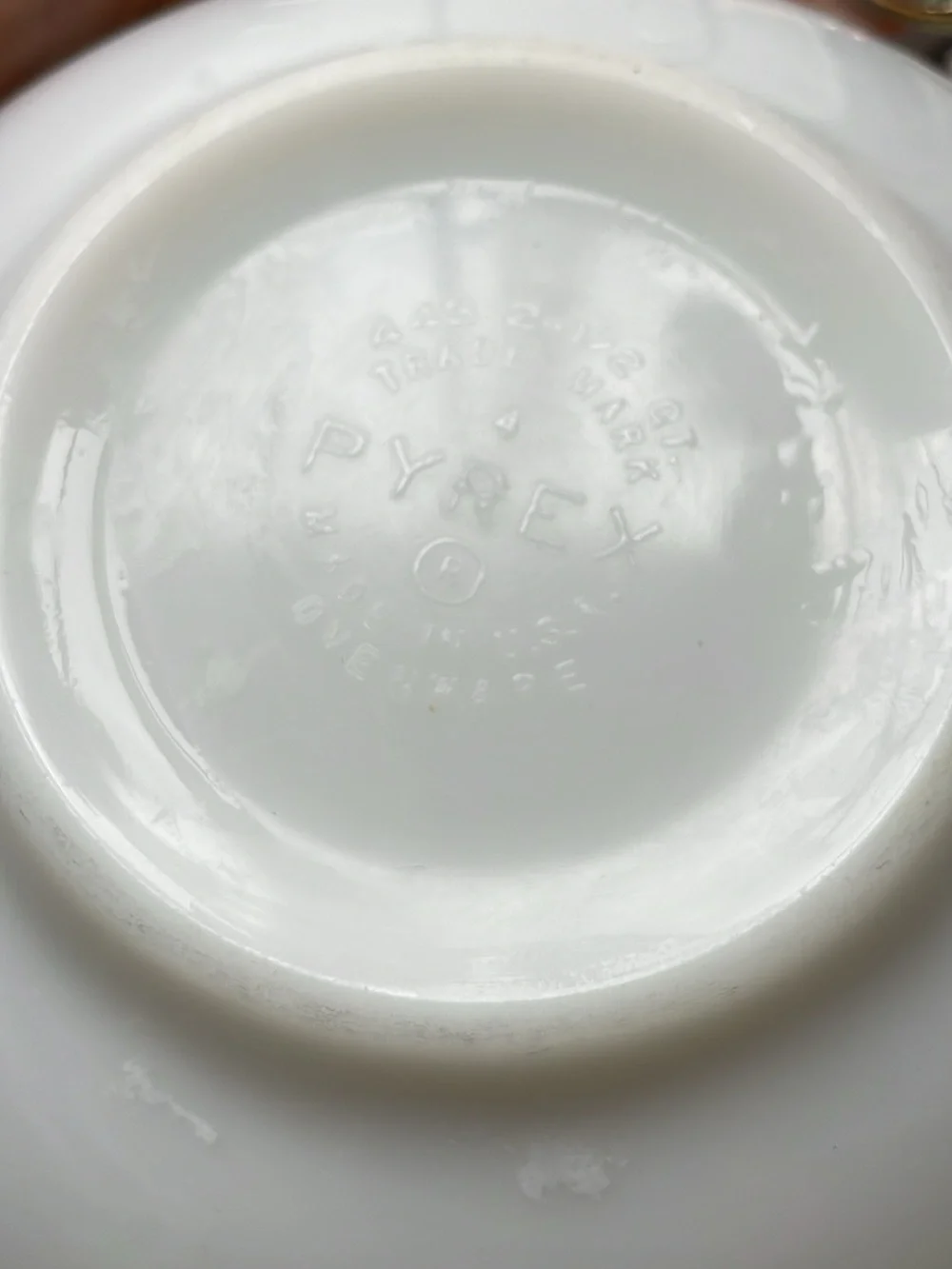 Pyrex Pumpkin Butterprint Cinderella Bowl